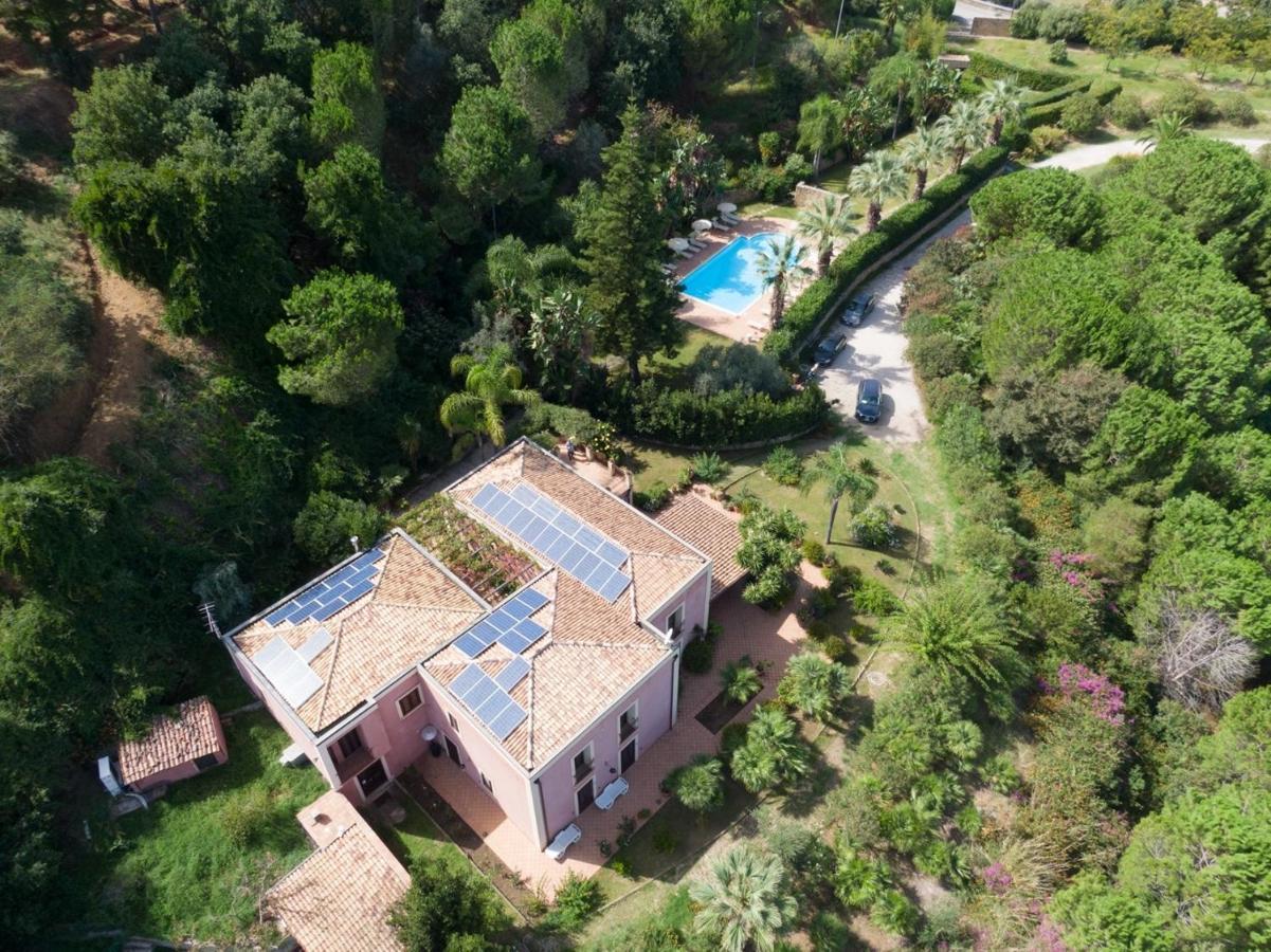 Agriturismo Villa Luca SantʼAgata di Militello Exteriör bild