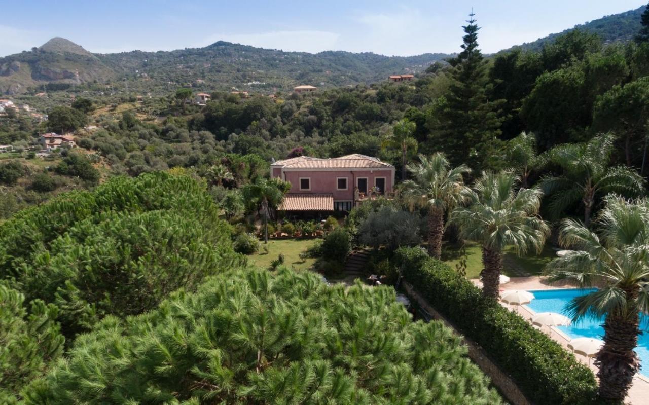 Agriturismo Villa Luca SantʼAgata di Militello Exteriör bild