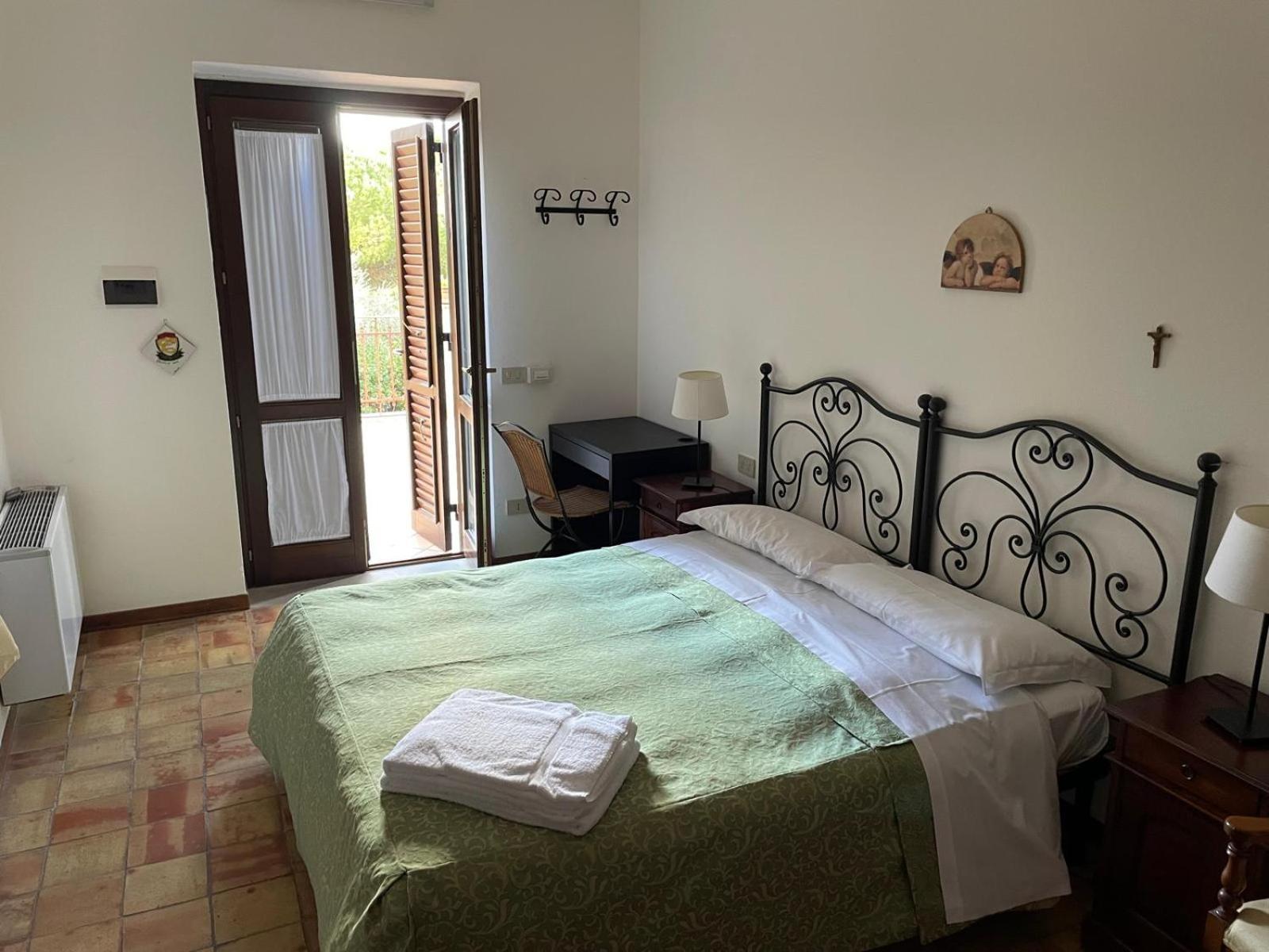 Agriturismo Villa Luca SantʼAgata di Militello Exteriör bild