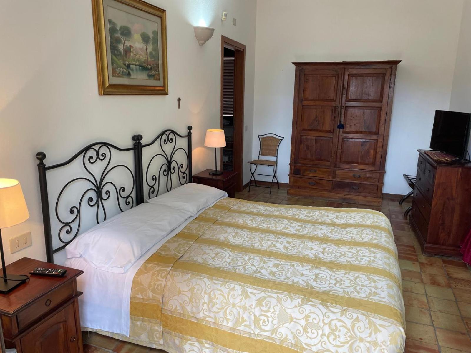 Agriturismo Villa Luca SantʼAgata di Militello Exteriör bild