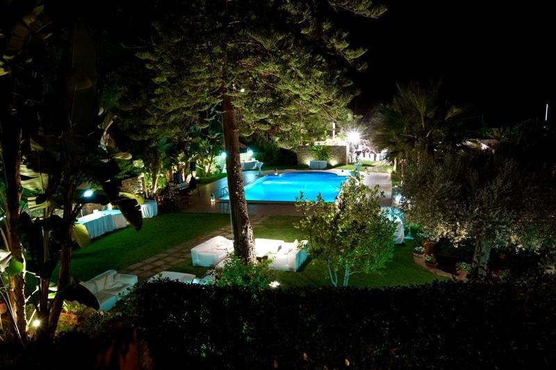 Agriturismo Villa Luca SantʼAgata di Militello Exteriör bild